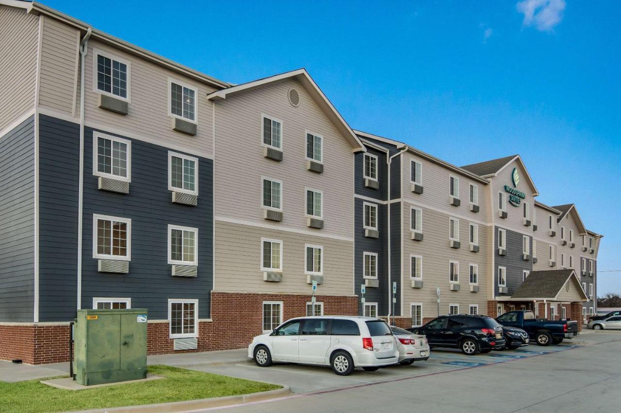 Woodspring Suites Denton Exterior photo