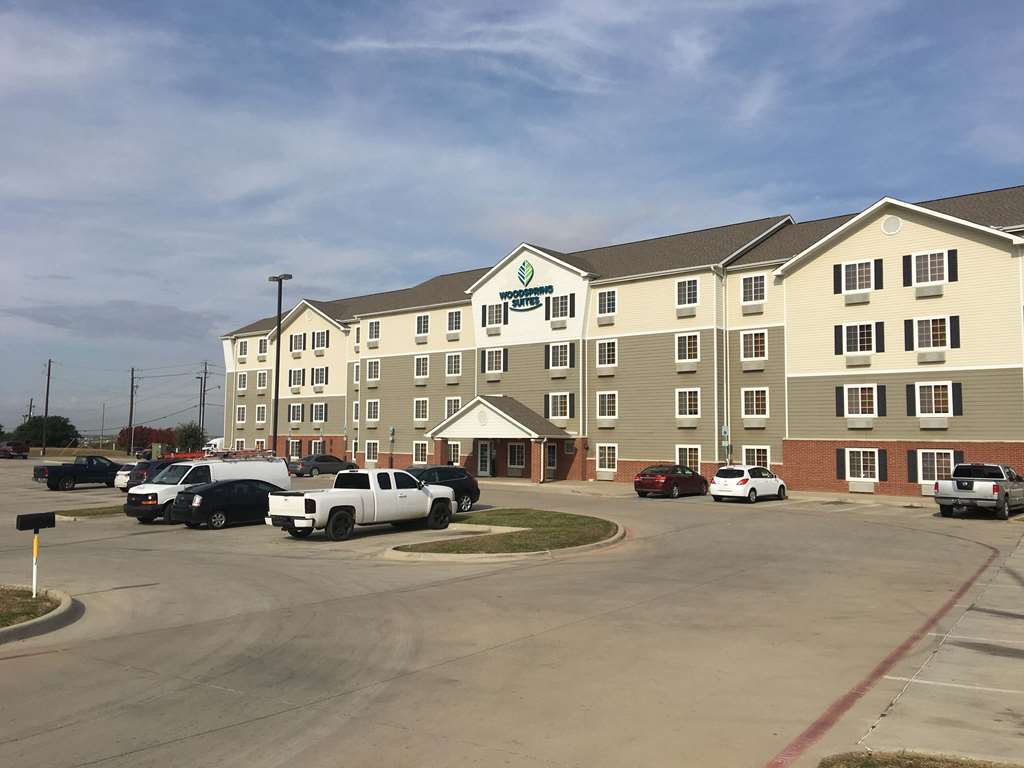 Woodspring Suites Denton Exterior photo