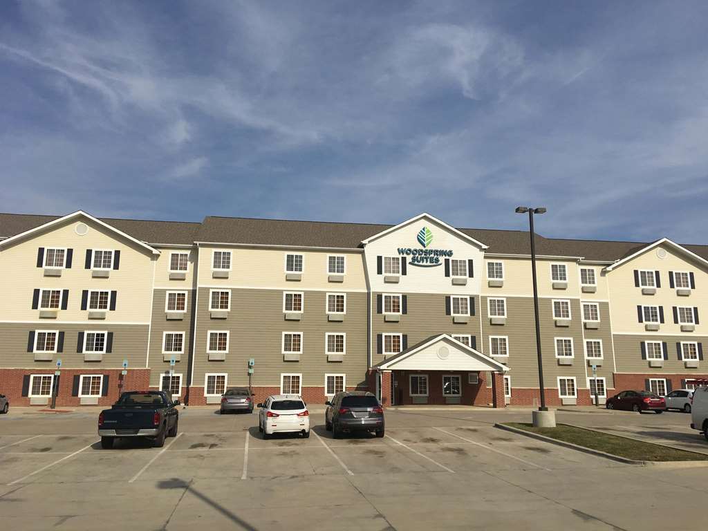 Woodspring Suites Denton Exterior photo