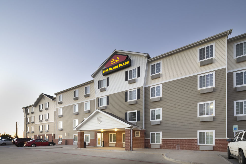 Woodspring Suites Denton Exterior photo